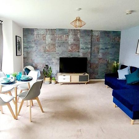 Stylish 2 Bedroom Apartment / Free Gated Parking Glasgow Exterior foto